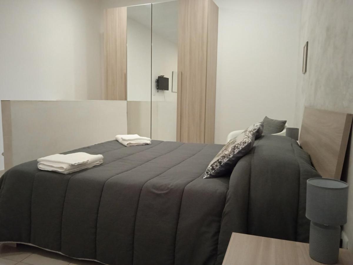 Case Serena Vacanze Relax คาตาเนีย ภายนอก รูปภาพ