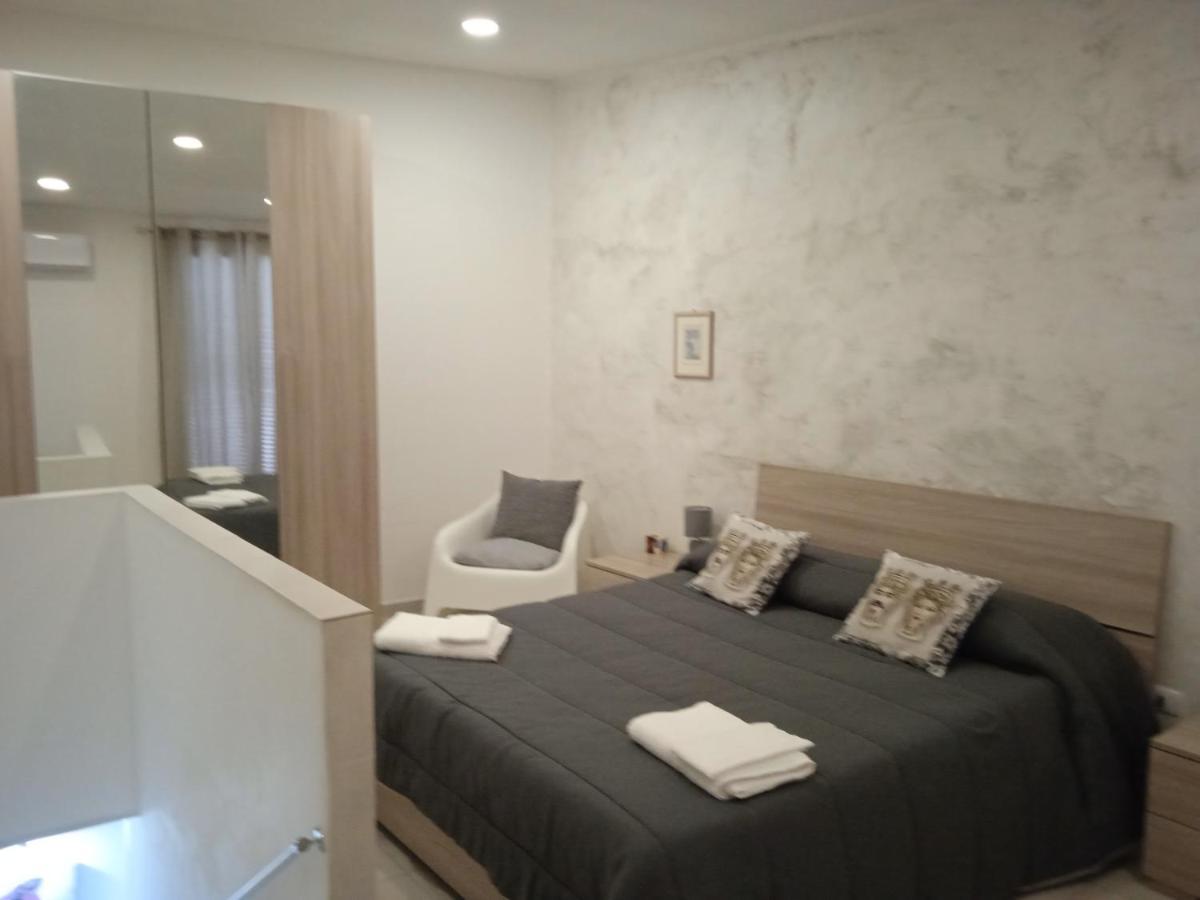 Case Serena Vacanze Relax คาตาเนีย ภายนอก รูปภาพ